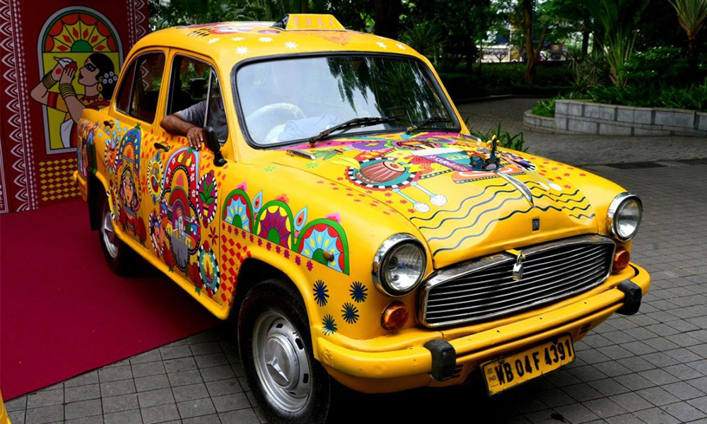LOVETC Paints Kolkata’s Taxis Lilac For Durga Puja Celebration